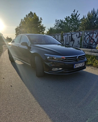 Volkswagen Passat cena 130000 przebieg: 88400, rok produkcji 2021 z Warszawa małe 742